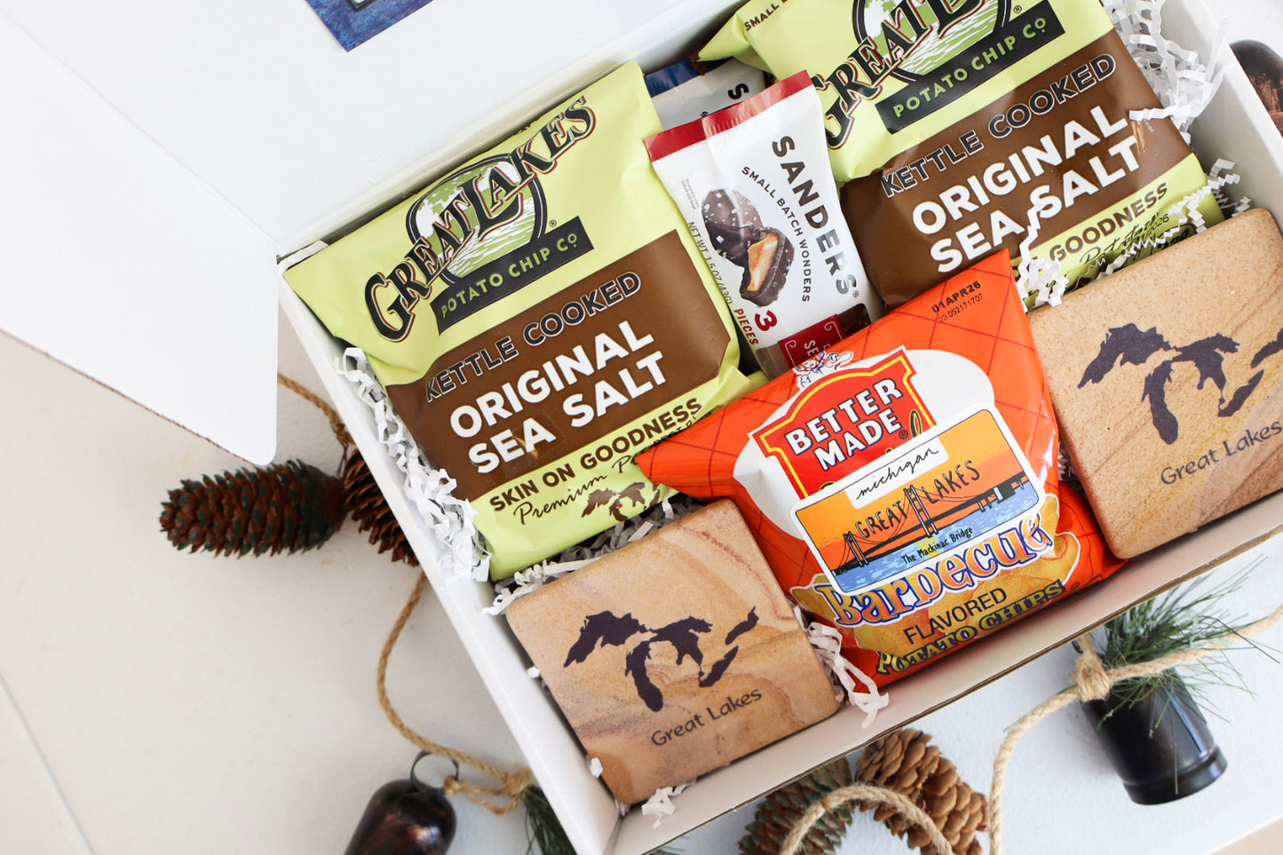 Mitten Gift Box (Perfect for Michigan Natives or Anyone Missing the Mitten)