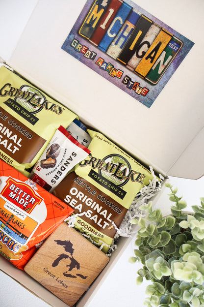 Mitten Gift Box (Perfect for Michigan Natives or Anyone Missing the Mitten)